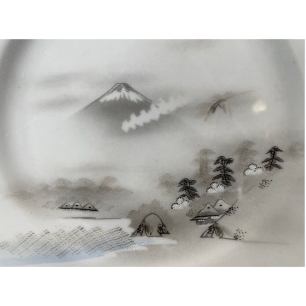 Vintage Made in Japan Porcelain Sugar Bowl Mt Fuji Scene w Lid & 2 Small Plates - Picture 3 of 8